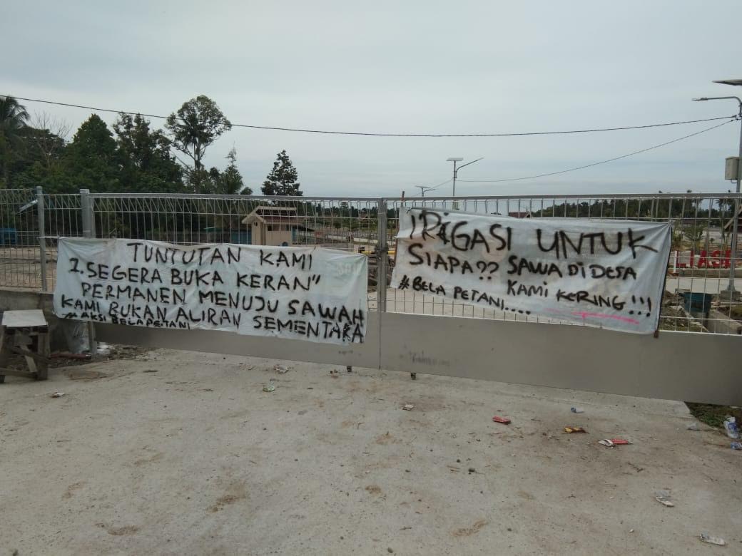 Warga Mappedeceng Luwu Utara Tutup Bendungan Baliase