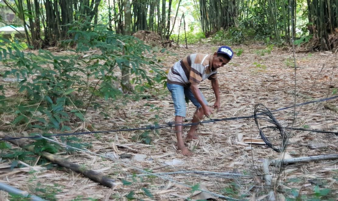 Tegangan Listrik Rendah, Warga Tana Tekko Maros Servis Elektronik 3 Kali Setahun
