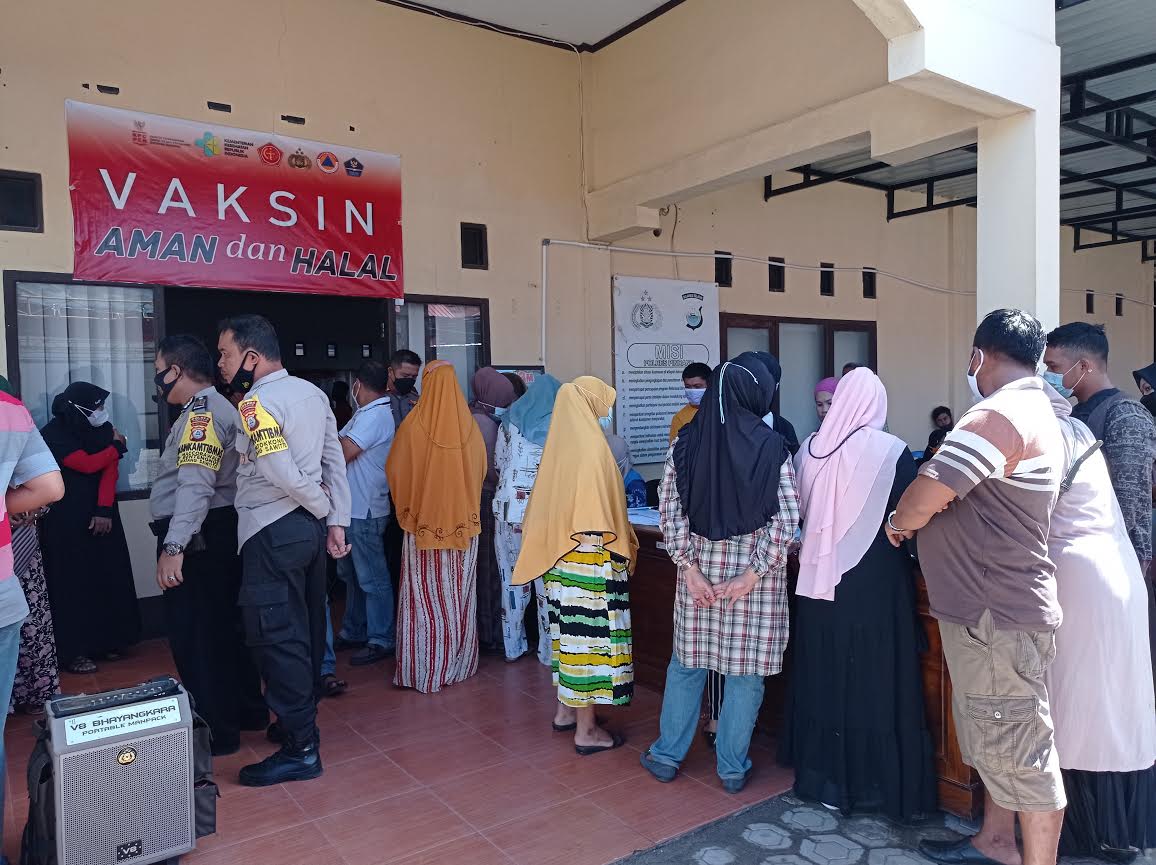 Takut Lonjakan Covid-19 Seperti di Pulau Jawa, Warga Pinrang Ramai-ramai Ikut Vaksinasi