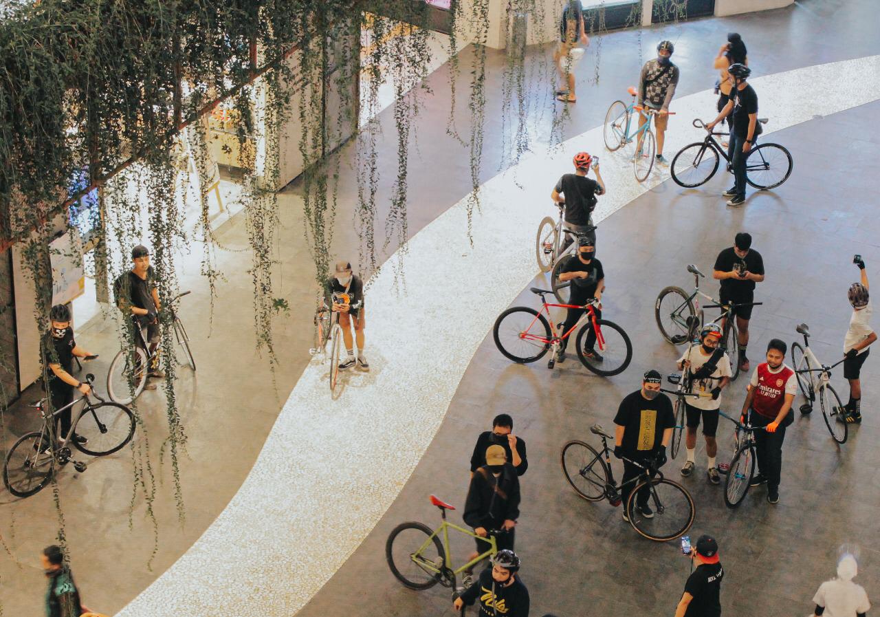 Yuk, Bersepeda Dalam Nipah Mall Makassar