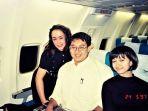 2-wanita-cantik-yang-berfoto-dengan-fadli-zon.jpg