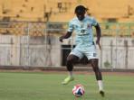 Nasib Berbeda Dua eks PSM Makassar di Super League: Yakob Sayuri Makin Gacor, Balotelli Kartu Merah