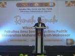 20251005-Syamsu-Rizal-berpidato-di-hadapan-wisudawan.jpg