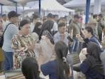 20251010-Warga-Gowa-dan-sekitarnya-mengantre.jpg