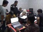 3-pelaku-rudapaksa-saat-diperiksa-di-ruang-PPA-Polres-Gowa.jpg
