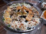 5-rekomendasi-makanan-mood-booster-saat-kerja-dimsum-sushi-hingga-roasted-chicken-ala-afrika.jpg