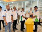 A-Hafil-Fuddin-saat-melantik-Prof-Amirullah-sebagai-ketua-Ferkushi-Sulsel.jpg