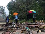 Anggota-DPRD-Barru-Andi-Wawo-Mannojengi-meninjau-akses-jalan-Wisata-Pantai-Ujung-Batu.jpg