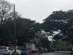 Arus-lalu-lintas-sempat-macet-22.jpg
