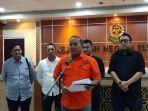 Aspidsus-Kejati-Papua-Barat-Abun-Hasbullah-Syambas-rilis-penangkapan-DPO-Terpidana-Korupsi.jpg