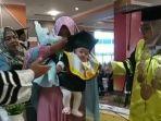 Bayi-wisuda-0908.jpg