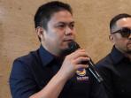 Bupati-Kolaka-Timur-Abdul-Azis-saat-konferensi-pers-didi-Hotel-Claro.jpg