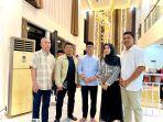 Bupati-Soppeng-Suwardi-Haseng-menghadiri-peresmian-rumah-baru-1.jpg<pf>Suwardi-Haseng-menghadiri-peresmian-rumah-baru-tokoh-masyarakat.jpg<pf>Suwardi-Haseng-menghadiri-peresmian-rumah-baru-tokoh-masyarakat-Tokare-6.jpg