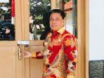 Bupati-Toraja-Utara-Yohanis-Bassang-sidak-di-kantor-kecamatan-Sesean.jpg