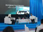 Calon-Bupati-Gowa-Husniah-Talenrang-berbicara-dalam-dialog-interaktif.jpg