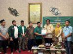 Chaidir-Syam-Suhartina-Bohari-mengembalikan-formulir-ppp.jpg