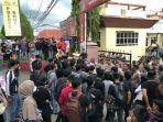 DEMO-HMI-Potret-mahasiswa-geruduk-Mapolres-Bone.jpg