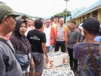 Danny-Pomanto-mengunjungi-Tempat-Pelelangan-Ikan-TPI-Malili.jpg
