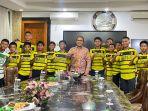 Danny-Pomanto-menjamu-makan-malam-Tim-Persijo-di-kediamannya.jpg