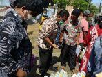 Dinas-Perdagangan-dan-Perindustrian-Sidrap-melaksanakan-operasi-pasar-minyak-goreng-curah.jpg