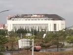 Gedung-Wisma-Negara-di-Kawasan-CPI-usai-diterjang-angin-kencang.jpg