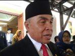 Gubernur-Kalimantan-Timur-Isran-Noor-beda-tipis.jpg
