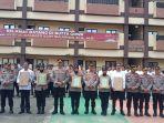 HARI-KARTINI-Foto-bersama-usai-Polwan-Polres-Gowa-menerima-penghargaan.jpg