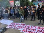 HMI-BONE-Mahasiswa-geruduk-Mapolres-Bone-jalan-Yos-Sudarso.jpg