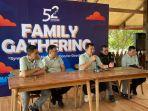 HUT-BOSOWA-CEO-Bosowa-Corporindo-Subhan-Aksa-memaparkan0.jpg
