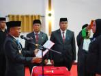 Hj-Faidah-yang-menjadi-perwakilan-saat-pelantikan-pejabat-eselon-IIIII-dan-IV-6102025.jpg