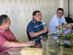 IKA-UNM-AM-Nurdin-Halid-memimpin-rapat-pengurus-harian-DPP-IKA-UNM-23112.jpg