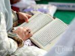 Ilustrasi-Baca-Alquran-12-amalan-bulan-Muharram.jpg