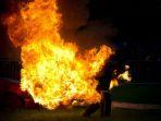 Ilustrasi-orang-dibakar-Seorang-wanita-D-tewas.jpg