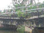 Jembatan-Bila-di-Desa-Tapporang-Pinrang-retak-dan-miring.jpg