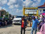 Kapal-feri-bersandar-di-Pelabuhan-Pamatata-Selayar-bg.jpg