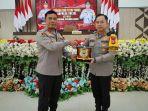 Kapolres-Luwu-AKBP-Arisandi-kanan-saat-menerima-kunjungan-Kapolda-Susel.jpg