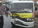 Kecelakaan-adu-banteng-melibatkan-mobil-Daihatsu-Sigra-dan-pick-up-Suzuki-Carry.jpg