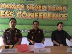 Kepala-Kejaksaan-Negeri-Barru-Taufiq-Djalal-tengah.jpg
