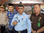 Kepala-Lapas-Kelas-IIA-Kota-Parepare-Totok-Budiyanto-tengah.jpg
