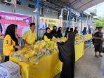 Ketua-DPD-II-Partai-Golkar-Sidrap-membagikan-1000-paket-minyak-goreng.jpg