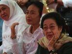 Ketua-Umum-PDIP-Megawati-Soekarnoputri-saat-bersama-Khofifah-Indar.jpg