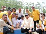 Ketua-Umum-Partai-Golkar-Airlangga-Hartarto-saat-mengunjungi-Titik-Nol-IKN-di-Kalimantan-Timur.jpg