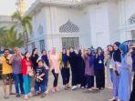 Komunitas-Pasukan-Wanita-Pasnita-deklarasi-dukungan-Andi-Rosman-dr-Baso-Rahmanuddin.jpg