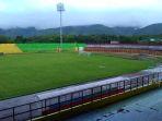 Lapangan-Stadion-BJ-Habibie-setelah-diguyur-hujan.jpg