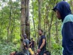 Mahasiswa-KKN-UMI-meminta-Pemda-Bone-segera-perbaiki-jembatan-bambu.jpg