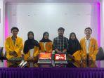 Mahasiswa-Ketua-Tim-pelaksana-Umrah-bersama-anggota-tim-23432.jpg