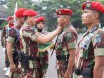 Mayjen-TNI-Djon-Afriandi-menyematkan-pangkat-bintang-satu.jpg