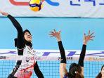 Megawati-Hangestri-Pertiwi-sedang-melepaskan-spike-pada-lanjutan-Liga-Voli-Korea-2023-2024.jpg