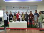 Muetazim-Mansyur-menjalani-pemeriksaan-kesehatan.jpg