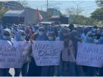Didominasi Wanita, Nakes Demo di Kantor Gubernur Tuntut Kejelasan Status Pegawai